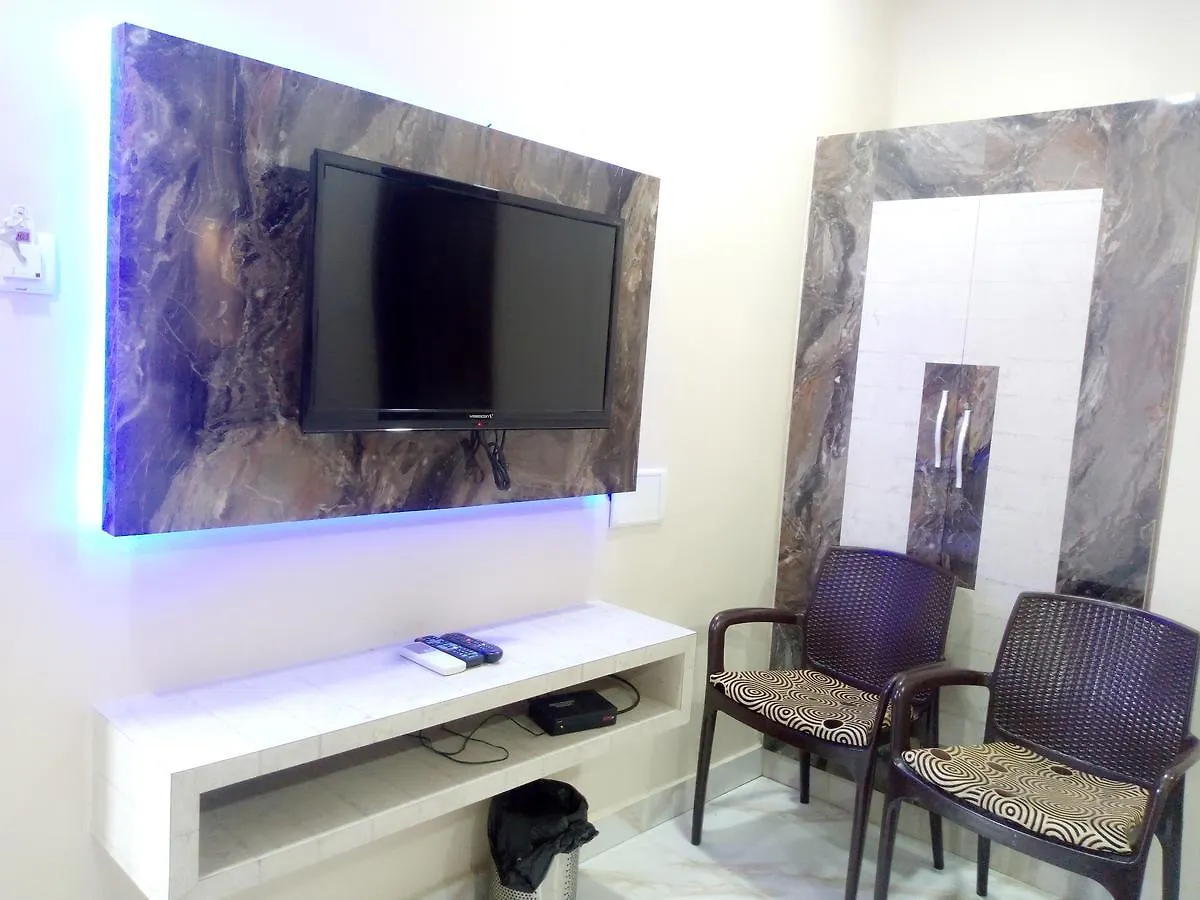Guest house Oyo 14881 Hotel Tamilnadu Varanasi