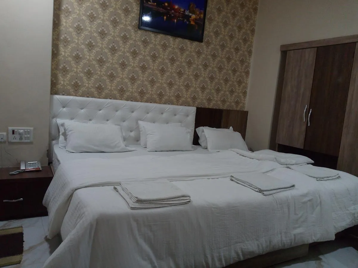 Oyo 14881 Hotel Tamilnadu Varanasi