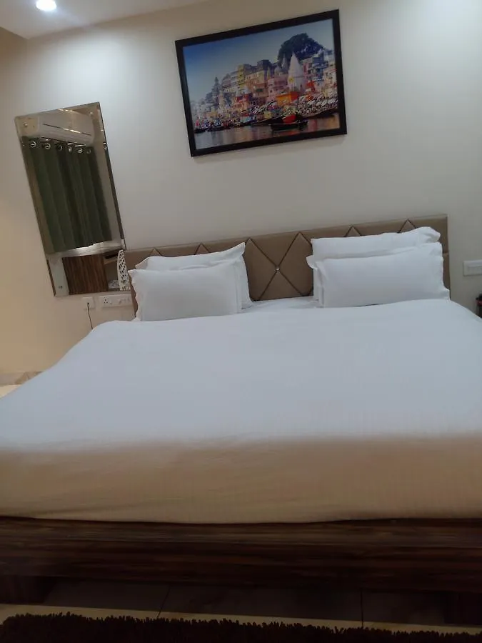 Guest house Oyo 14881 Hotel Tamilnadu Varanasi