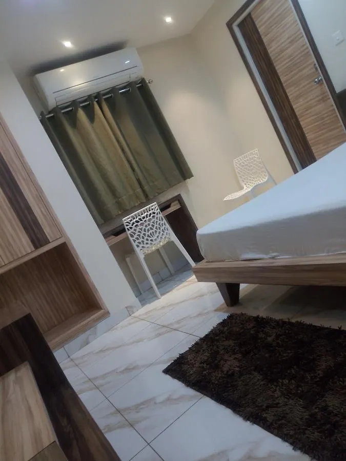 Oyo 14881 Hotel Tamilnadu Váránaszi Vendégház