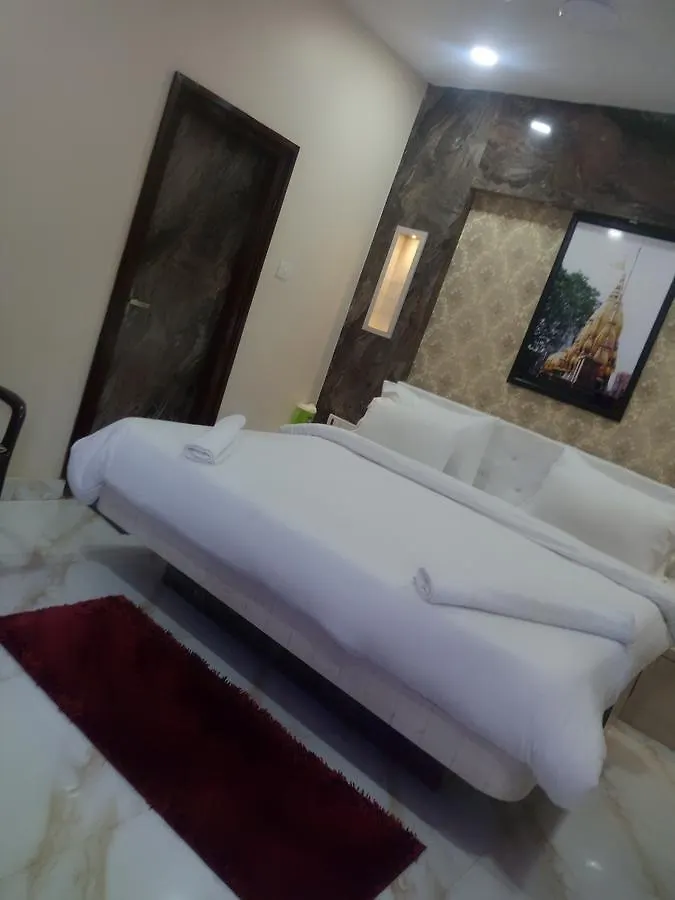 Oyo 14881 Hotel Tamilnadu Váránaszi Vendégház